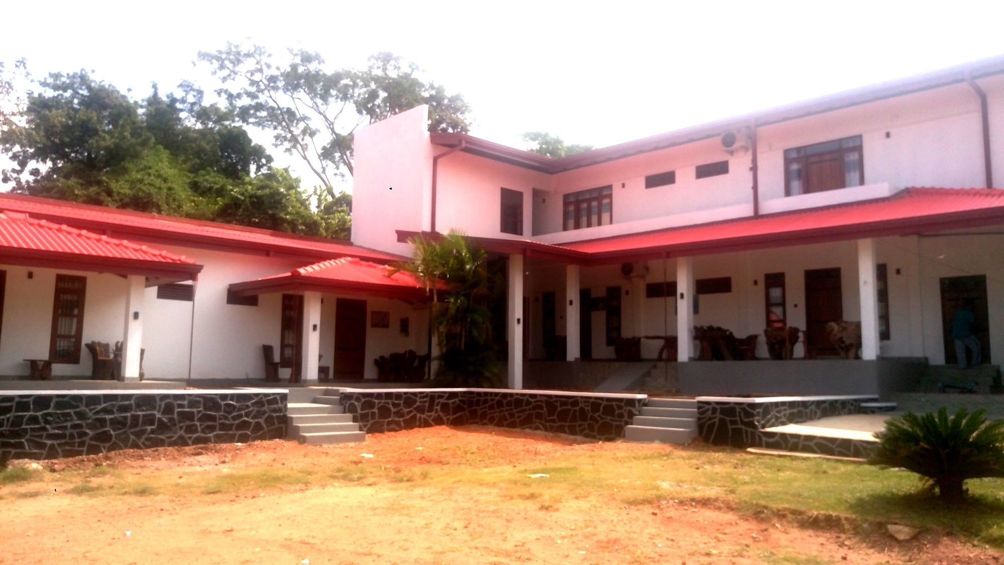 Layathraa Lake View Resort Dambulla Exterior photo